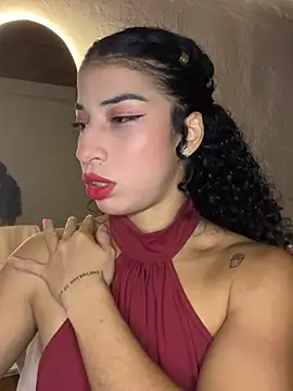 Snapshot of Miily_0 chatting on 06-19-26, 03:44 Miily 0 online show from 06-19-26, 03:44