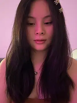 Snapshot of enen-123 chatting on 06-22-26, 03:25 enen-123 online show from 06-22-26, 03:25
