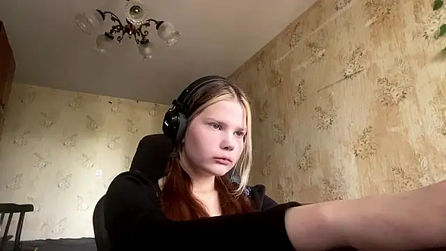 SusanaLeichty online show from 06-04-26, 07:03