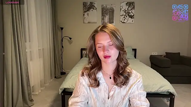Beverly Smith online show from 07-18-26, 12:37