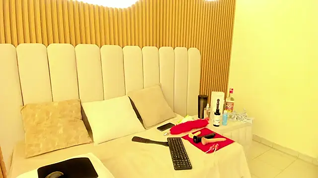 ElaVictoria online show from 07-07-26, 02:21