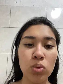 Snapshot of adaira31 chatting on 06-26-26, 04:22 adaira31 online show from 06-26-26, 04:22