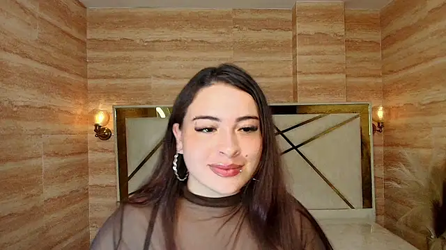 Snapshot of Kiara_Moon_r chatting on 06-23-26, 03:04 Kiara Moon r online show from 06-23-26, 03:04