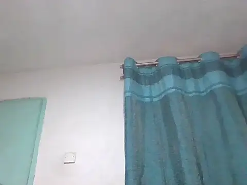 Snapshot of peacechloe chatting on 06-13-26, 02:15 peacechloe online show from 06-13-26, 02:15