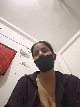 Snapshot of Neha-ji chatting on 06-11-26, 12:32 Neha-ji online show from 06-11-26, 12:32