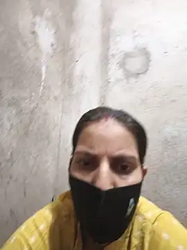 Snapshot of Neha-ji chatting on 06-19-26, 12:26 Neha-ji online show from 06-19-26, 12:26