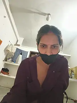 Snapshot of Neha-ji chatting on 06-23-26, 05:00 Neha-ji online show from 06-23-26, 05:00