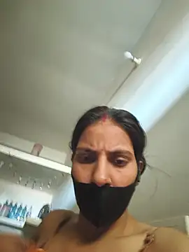 Snapshot of Neha-ji chatting on 06-24-26, 05:06 Neha-ji online show from 06-24-26, 05:06