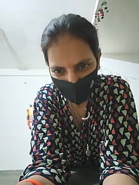 Snapshot of Neha-ji chatting on 07-15-26, 12:38 Neha-ji online show from 07-15-26, 12:38