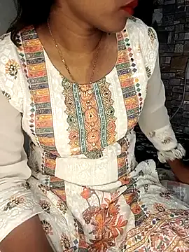 Snapshot of hi-swati chatting on 06-19-26, 04:50 hi-swati online show from 06-19-26, 04:50