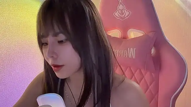Snapshot of Jenny-Joo chatting on 06-03-26, 02:33 Jenny-Joo online show from 06-03-26, 02:33
