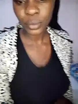 Snapshot of curvyperry chatting on 06-17-26, 03:20 curvyperry online show from 06-17-26, 03:20