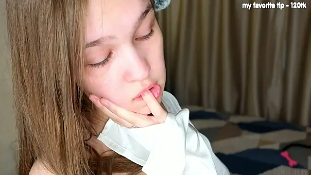 PlayfulMelly online show from 06-25-26, 05:12