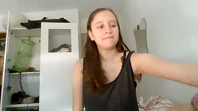 Snapshot of SoftieSophie chatting on 06-28-26, 06:19 SoftieSophie online show from 06-28-26, 06:19