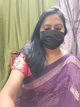 Snapshot of Meera_mia chatting on 06-30-26, 01:17 Meera mia online show from 06-30-26, 01:17