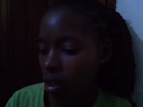 Snapshot of Gracious_petite001 chatting on 06-25-26, 10:36 Gracious petite001 online show from 06-25-26, 10:36