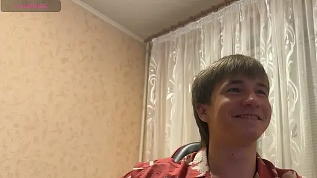Goolden Flaash online show from 05-25-26, 07:42