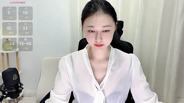 Snapshot of Punsellze chatting on 07-15-26, 01:55 Punsellze online show from 07-15-26, 01:55