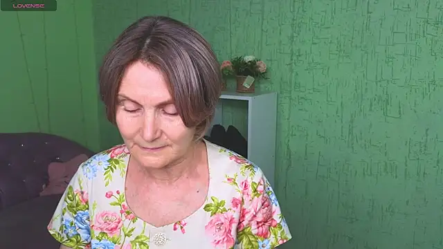 Snapshot of Mabel_Magic chatting on 06-16-26, 12:08 Mabel Magic online show from 06-16-26, 12:08