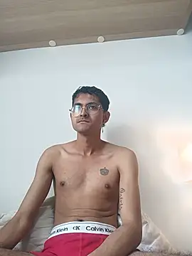 Snapshot of xanderlover chatting on 06-02-26, 05:37 xanderlover online show from 06-02-26, 05:37