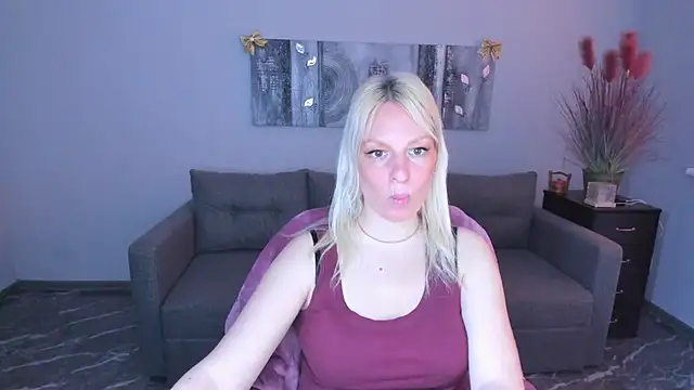 Snapshot of Lisa_Merritt chatting on 06-02-26, 05:42 Lisa Merritt online show from 06-02-26, 05:42