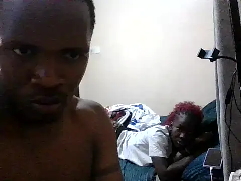 Snapshot of tinyy-bee chatting on 06-01-26, 12:18 tinyy-bee online show from 06-01-26, 12:18