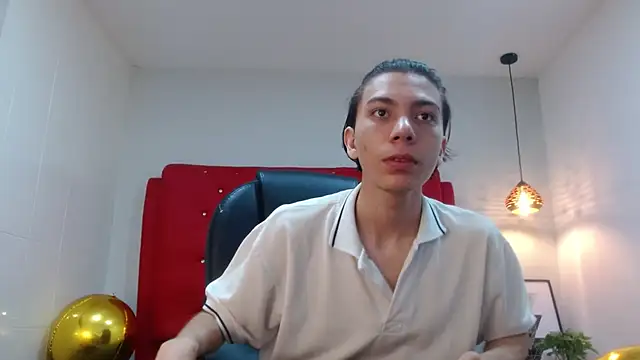 Julesx15 online show from 05-27-26, 02:14