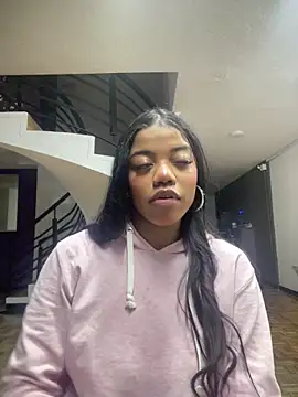 Snapshot of Ariana_roxe_ chatting on 06-18-26, 03:40 Ariana roxe online show from 06-18-26, 03:40