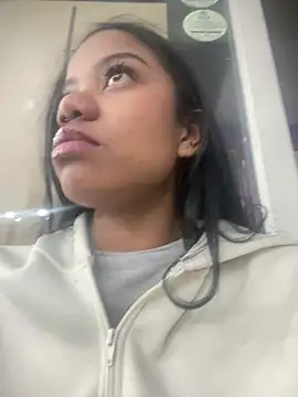 Snapshot of Ariana_roxe_ chatting on 06-21-26, 03:20 Ariana roxe online show from 06-21-26, 03:20