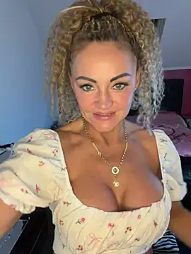 GymMoniMilf online show from 06-28-26, 12:33