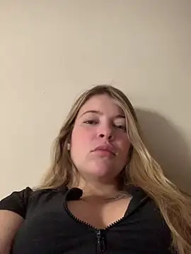 Snapshot of thania_bby chatting on 06-02-26, 12:18 thania bby online show from 06-02-26, 12:18