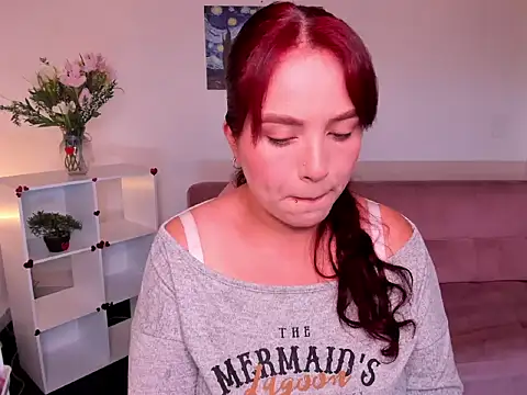 Snapshot of Miss_serena chatting on 06-18-26, 08:46 Miss serena online show from 06-18-26, 08:46