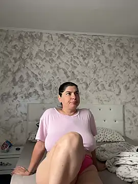 Snapshot of evaxxxcurvyxxx chatting on 07-08-26, 12:53 evaxxxcurvyxxx online show from 07-08-26, 12:53