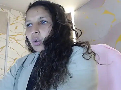 Danna Sg online show from 06-10-26, 02:56