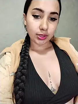 Snapshot of shantall_cute chatting on 06-07-26, 03:10 shantall cute online show from 06-07-26, 03:10
