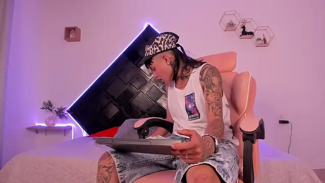 Noah Blaze  online show from 05-29-26, 03:37