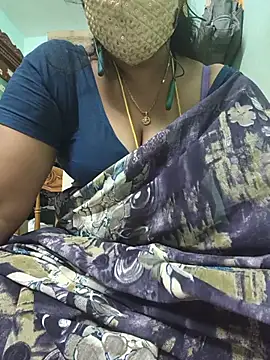 Snapshot of Tamil-kaviya98 chatting on 06-22-26, 05:32 Tamil-kaviya98 online show from 06-22-26, 05:32