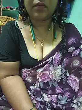 Snapshot of Tamil-kaviya98 chatting on 06-24-26, 05:45 Tamil-kaviya98 online show from 06-24-26, 05:45
