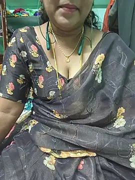 Snapshot of Tamil-kaviya98 chatting on 06-27-26, 05:51 Tamil-kaviya98 online show from 06-27-26, 05:51