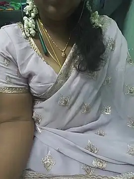 Snapshot of Tamil-kaviya98 chatting on 06-28-26, 05:41 Tamil-kaviya98 online show from 06-28-26, 05:41