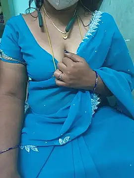Snapshot of Tamil-kaviya98 chatting on 07-06-26, 05:15 Tamil-kaviya98 online show from 07-06-26, 05:15