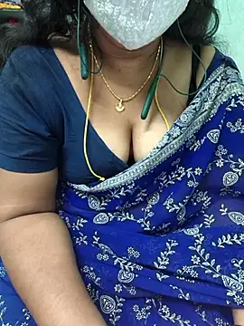 Snapshot of Tamil-kaviya98 chatting on 07-16-26, 06:47 Tamil-kaviya98 online show from 07-16-26, 06:47