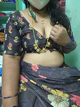 Snapshot of Tamil-kaviya98 chatting on 07-24-26, 07:45 Tamil-kaviya98 online show from 07-24-26, 07:45