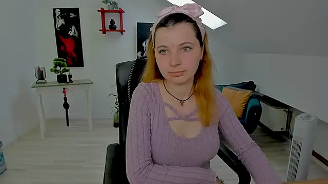 CamelliaStone online show from 05-28-26, 06:43