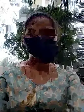 Snapshot of Madhuri-singh88 chatting on 06-18-26, 02:45 Madhuri-singh88 online show from 06-18-26, 02:45
