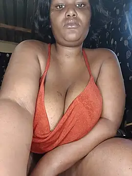 Snapshot of afrobabe18 chatting on 06-27-26, 09:47 afrobabe18 online show from 06-27-26, 09:47