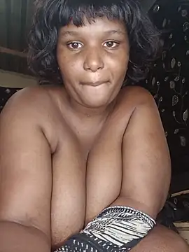 Snapshot of afrobabe18 chatting on 06-29-26, 07:47 afrobabe18 online show from 06-29-26, 07:47