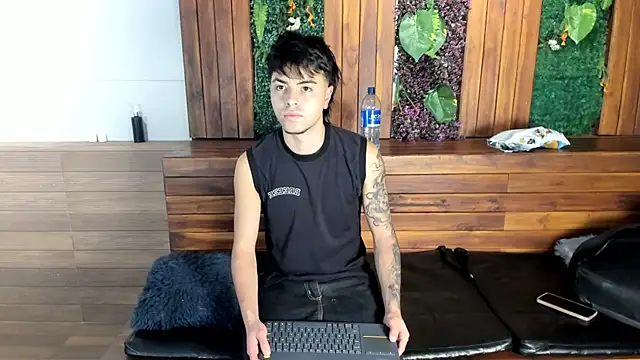 FedeViale online show from 06-30-26, 04:02