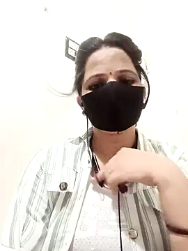 Snapshot of Karishma_bhabi3 chatting on 06-10-26, 07:35 Karishma bhabi3 online show from 06-10-26, 07:35