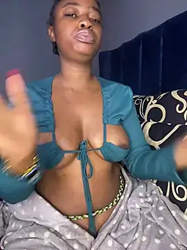 Snapshot of HotGarotinha chatting on 07-07-26, 07:23 HotGarotinha online show from 07-07-26, 07:23